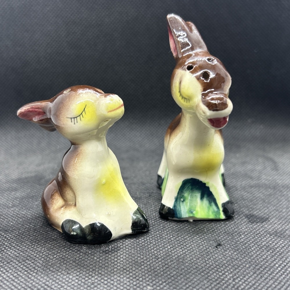 Set of Vintage Ceramic Deer Fawn Figural Salt and Pepper Shakers Japan